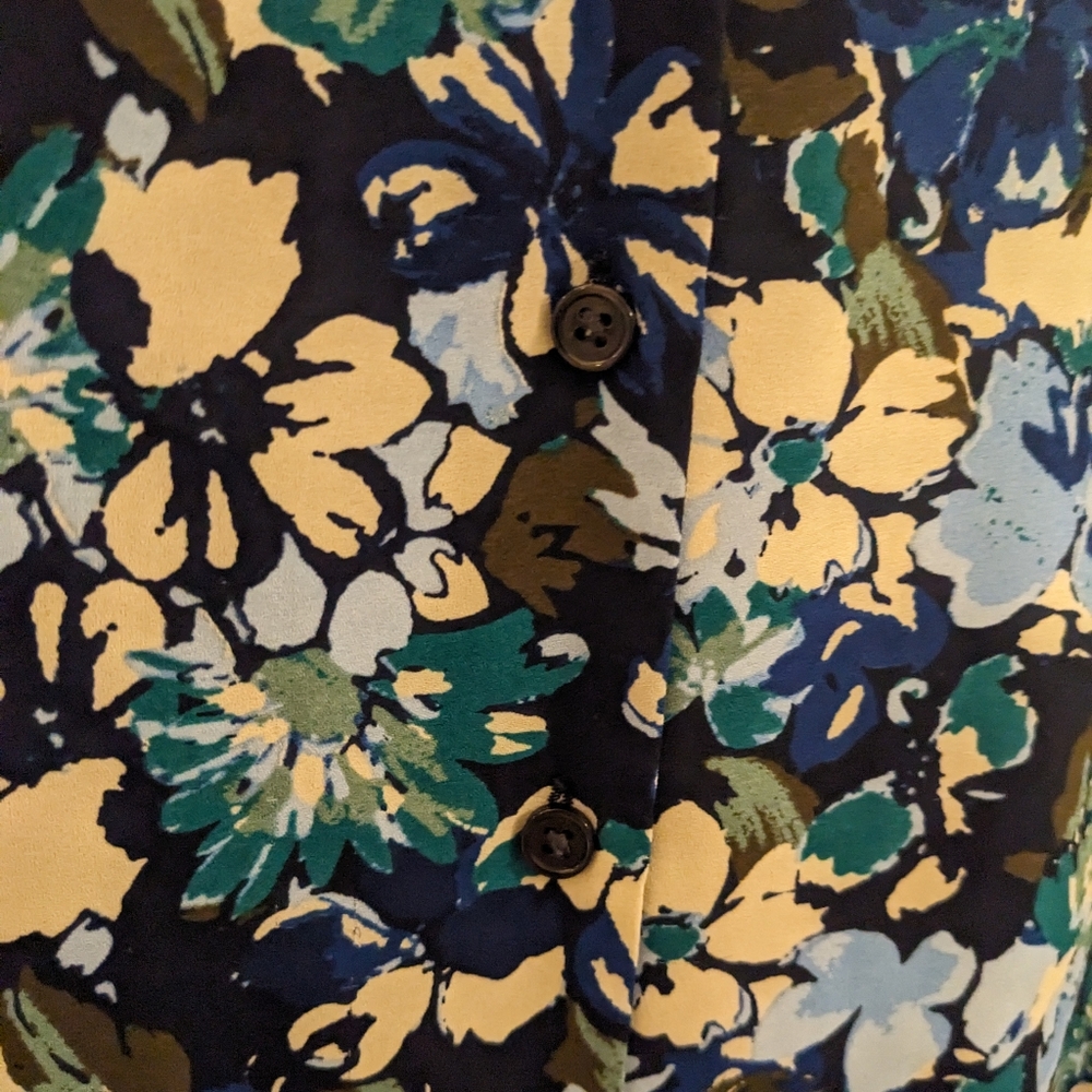 🔴3/$15. Van Heusen blue, floral, long sleeve blouse, size XXL - Picture 11 of 14